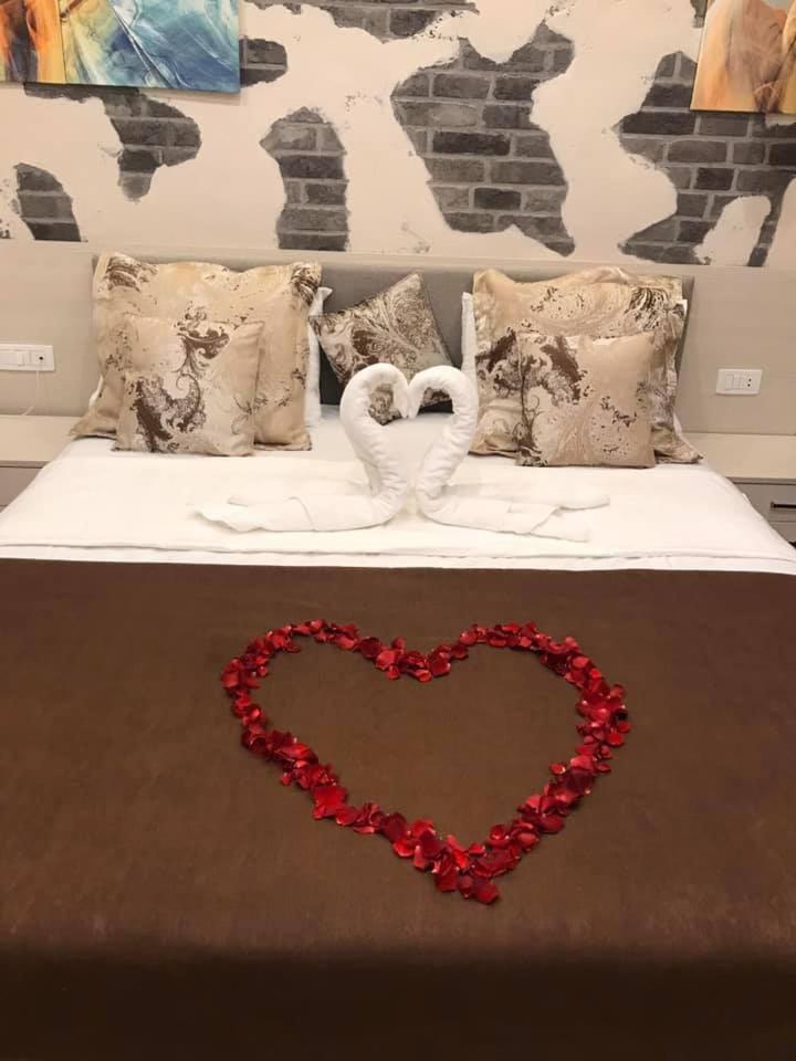 4Room Hotel 예레반 외부 사진