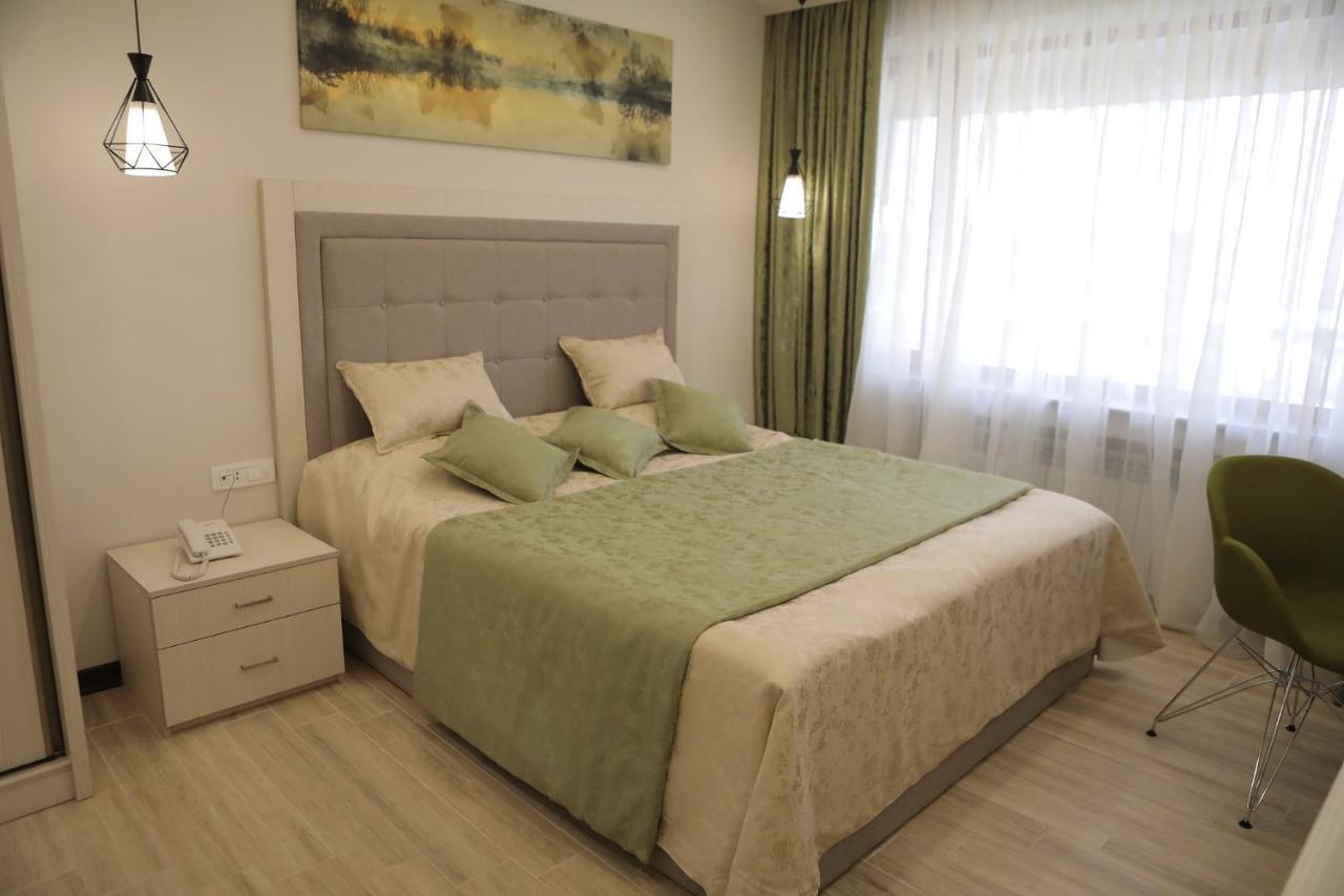 4Room Hotel 예레반 외부 사진