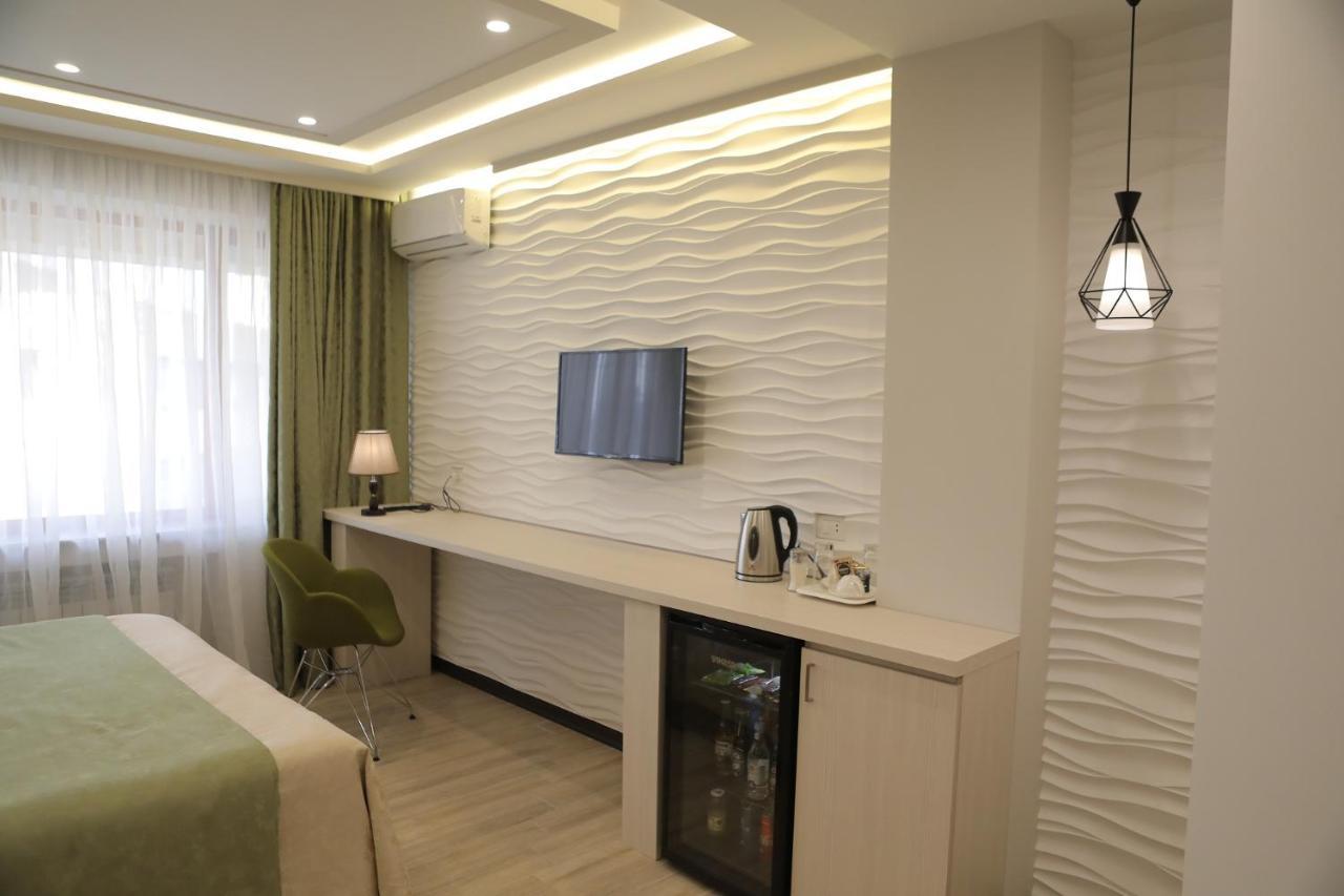 4Room Hotel 예레반 외부 사진