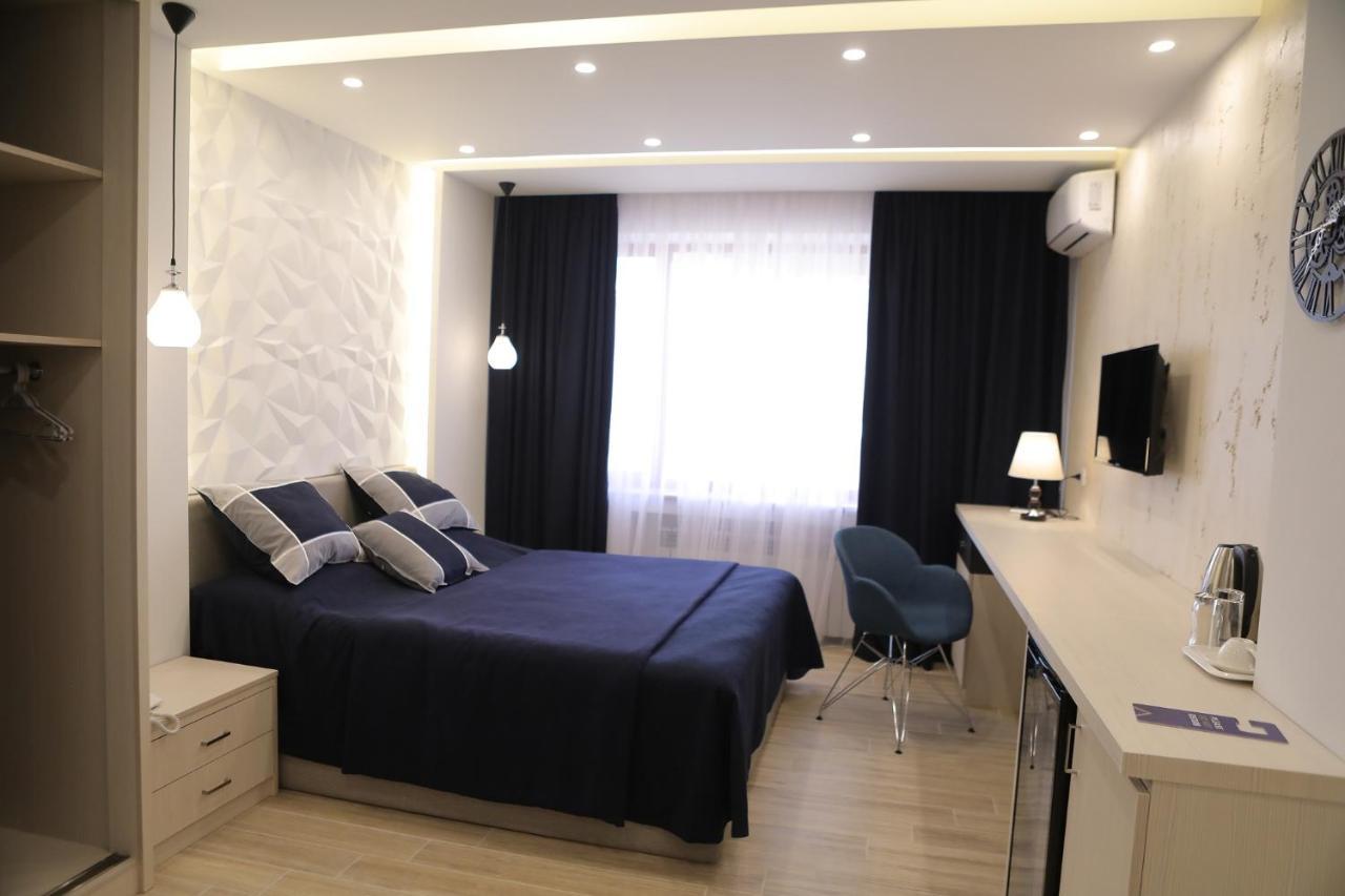 4Room Hotel 예레반 외부 사진