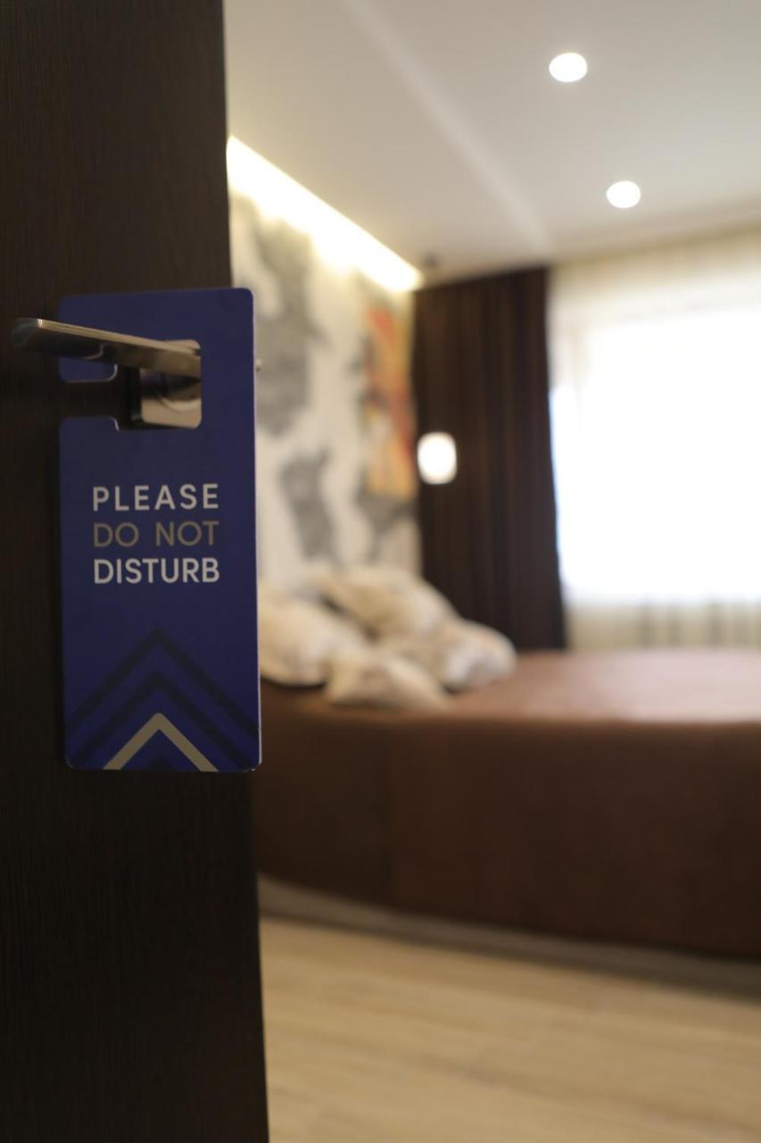 4Room Hotel 예레반 외부 사진