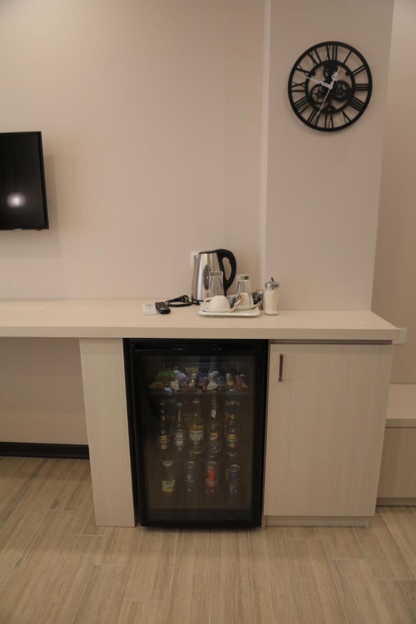 4Room Hotel 예레반 외부 사진