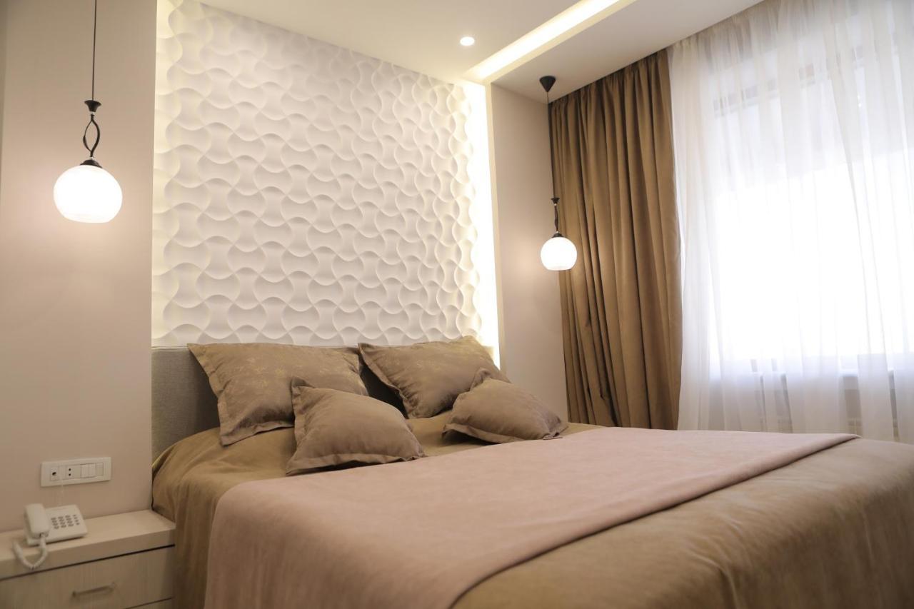 4Room Hotel 예레반 외부 사진