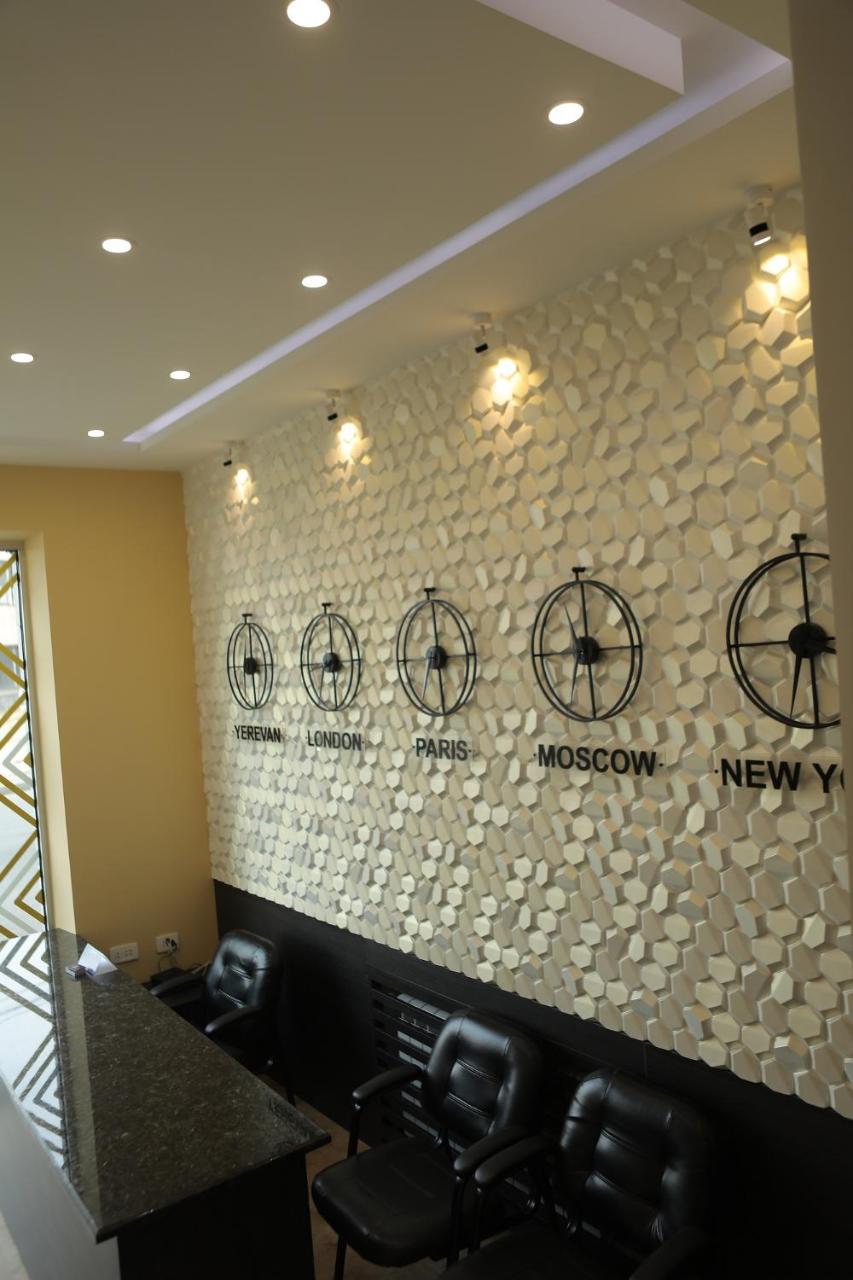 4Room Hotel 예레반 외부 사진